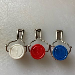 Vintage bottle sealing caps